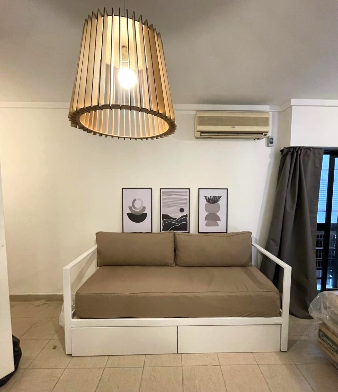 Diván disponible en tres modelos fabricados a medida no incluye carrito