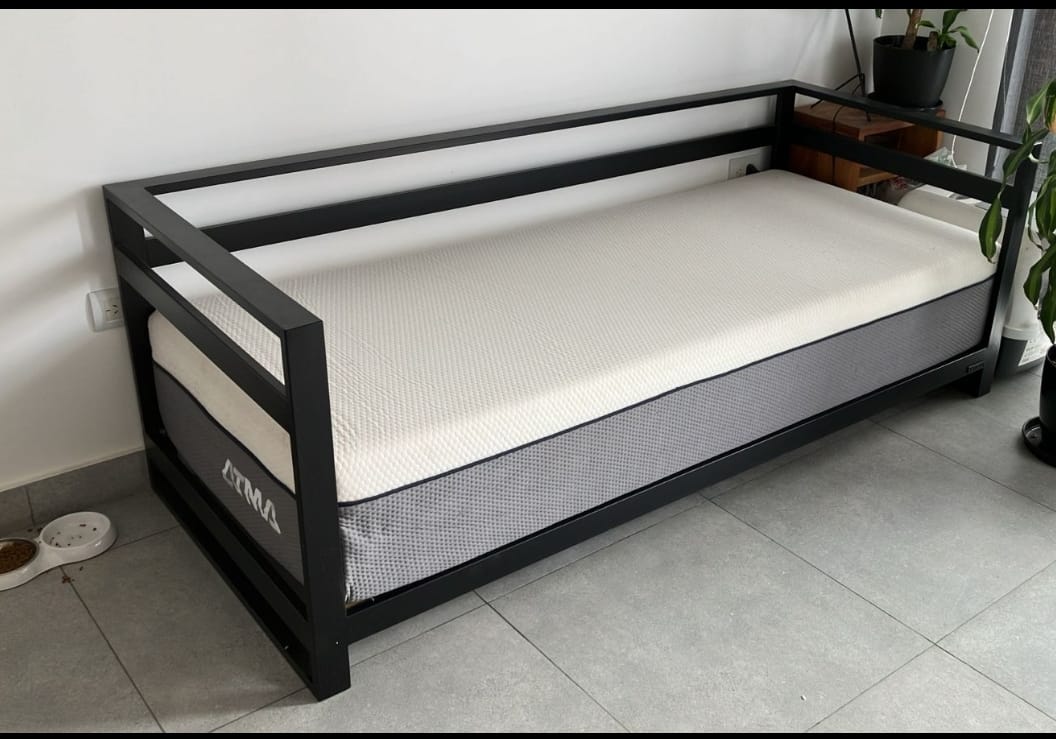 Diván disponible en tres modelos fabricados a medida no incluye carrito
