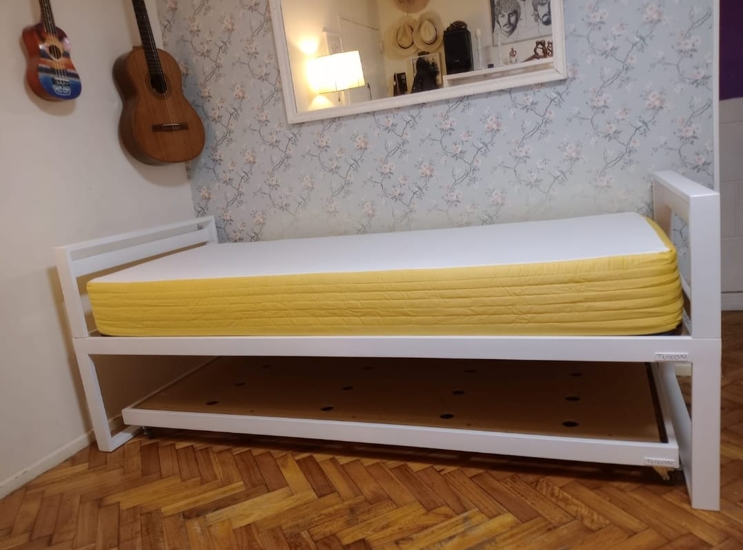 Diván disponible en tres modelos fabricados a medida no incluye carrito
