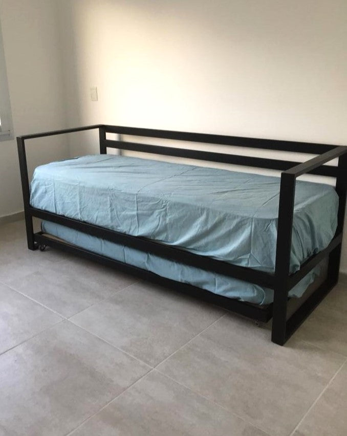 Diván disponible en tres modelos fabricados a medida no incluye carrito